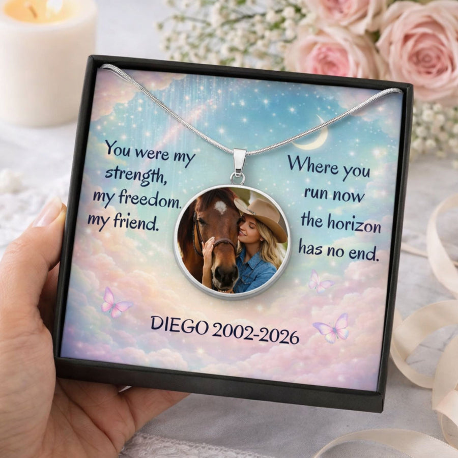 Endless Horizon Horse Photo Round Necklace