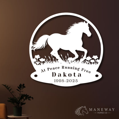 Running Free Dakota Round Memorial Stall Sign – view 5